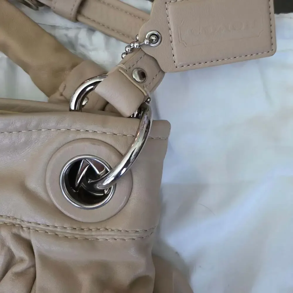 Coach Parker Leather Pleated Hobo Shoulder Bag Cream L0893-13411